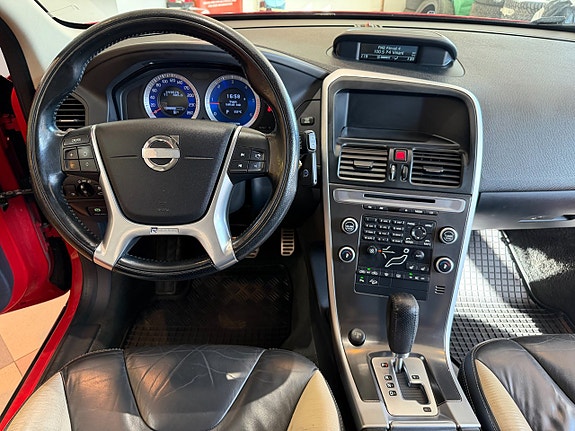 Volvo XC60 17 of 27