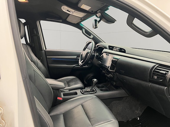 Toyota HiLux 29 of 30
