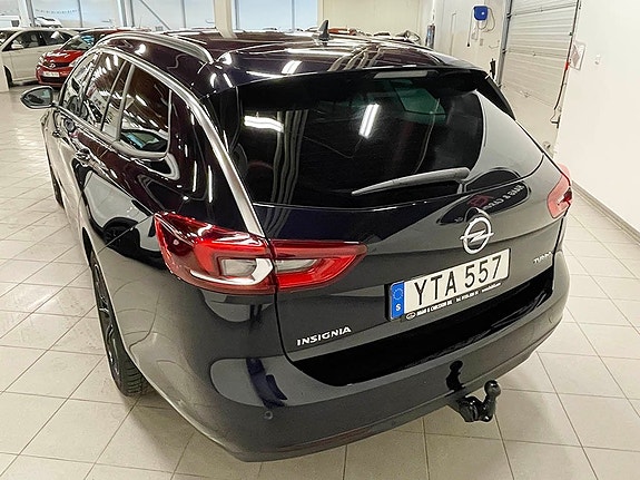 Opel Insignia 3 of 7
