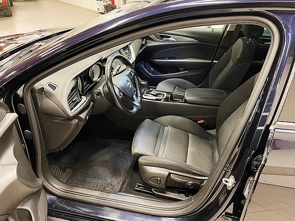 Opel Insignia 4 of 7