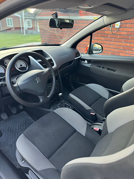 Peugeot 207 6 of 10