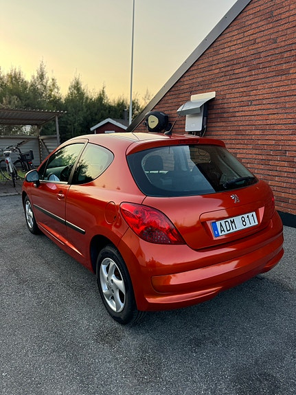 Peugeot 207 3 of 10