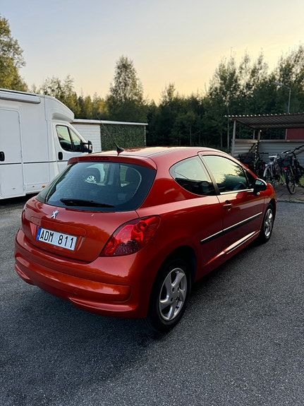 Peugeot 207 4 of 10