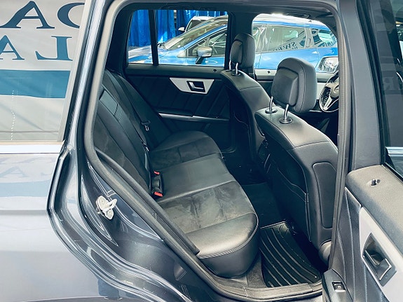 Mercedes-Benz GLK220 20 of 27