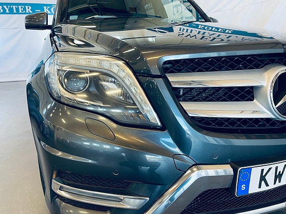 Mercedes-Benz GLK220 11 of 27