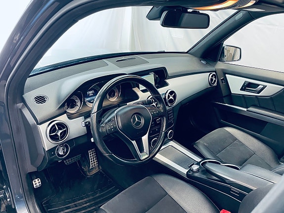 Mercedes-Benz GLK220 14 of 27