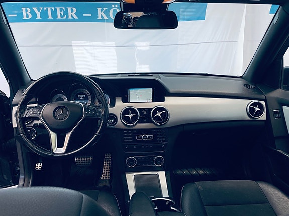 Mercedes-Benz GLK220 18 of 27