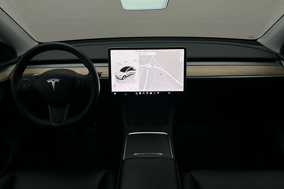 Tesla Model Y 3 of 3