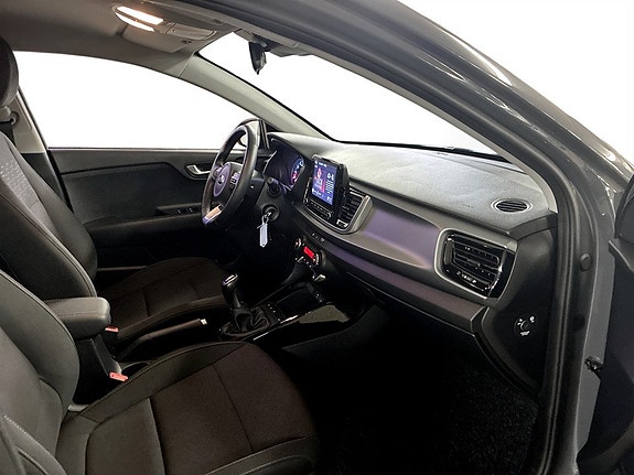 Kia Rio 9 of 13