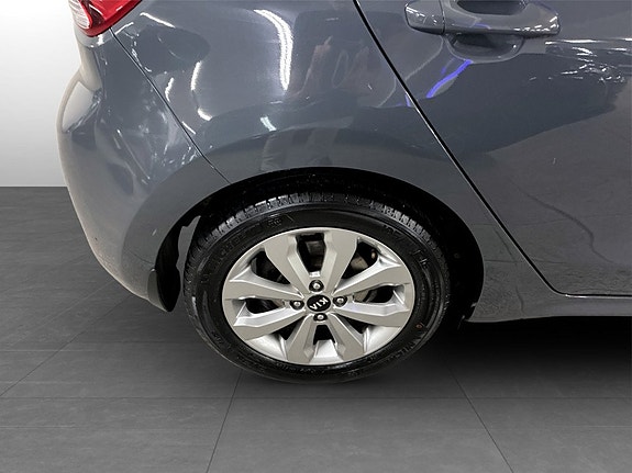 Kia Rio 12 of 13