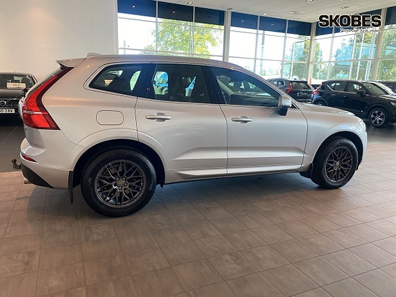 Volvo XC60 25 of 29