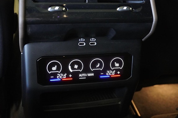 BMW i5 12 of 29