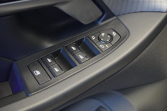 BMW i5 14 of 29