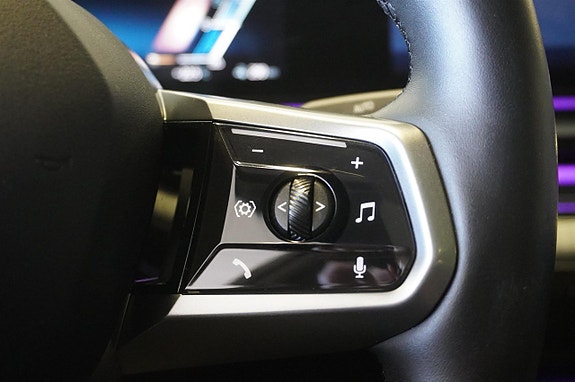 BMW i5 18 of 29