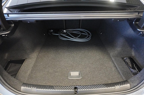 BMW i5 6 of 29