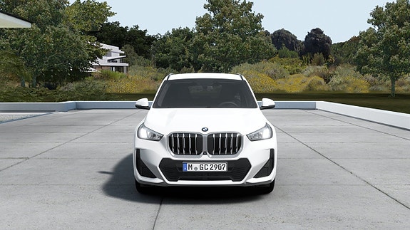 BMW X1 3 of 13