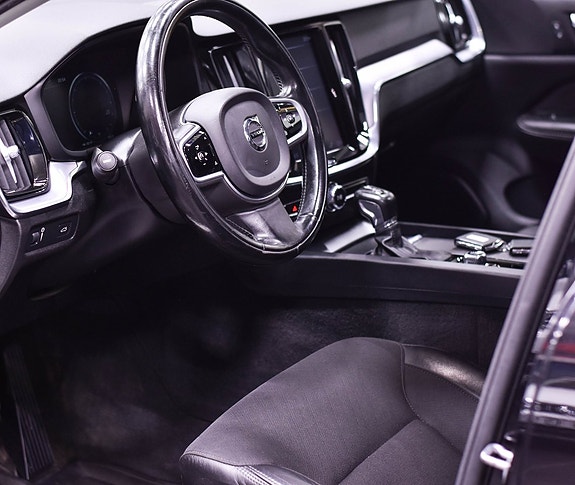 Volvo V60 14 of 18