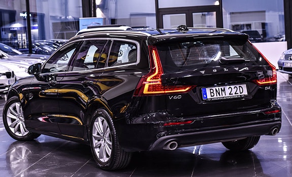Volvo V60 3 of 18