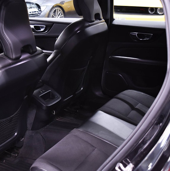 Volvo V60 16 of 18