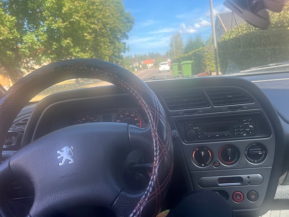 Peugeot 306 2 of 4