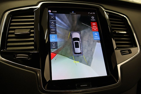 Volvo XC90 15 of 22