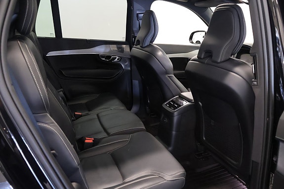 Volvo XC90 12 of 22