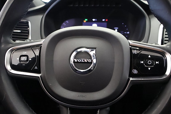 Volvo XC90 18 of 22