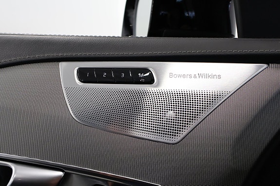 Volvo XC90 8 of 22