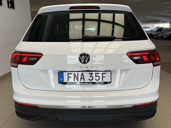Volkswagen Tiguan 4 of 15