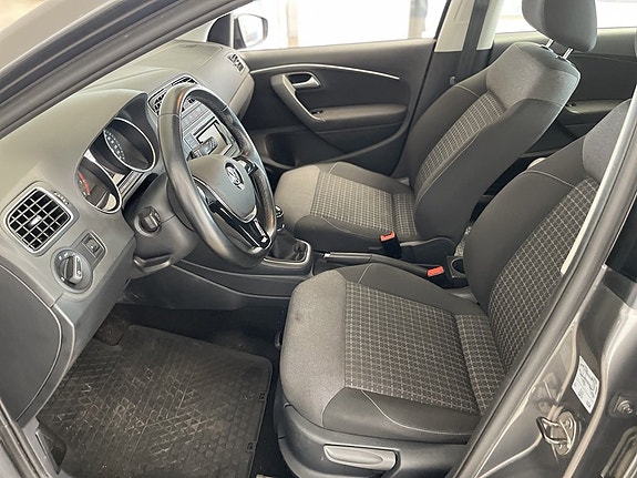 Volkswagen Polo 9 of 13