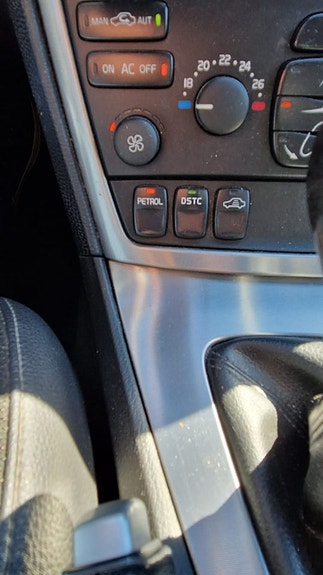 Volvo V70 11 of 12