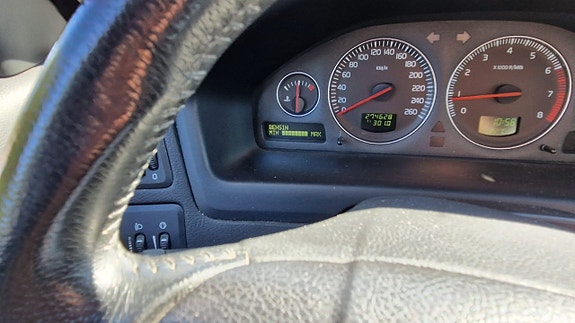 Volvo V70 10 of 12