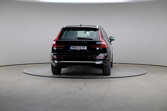 Volvo XC60 2 of 3