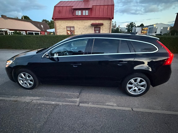 Volvo V60 4 of 7