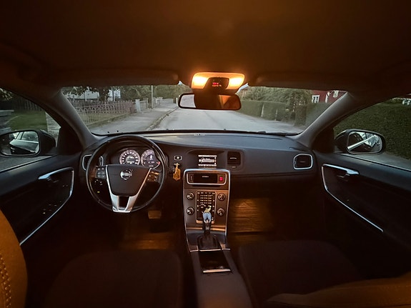 Volvo V60 5 of 7