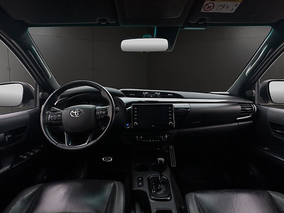 Toyota HiLux 18 of 30