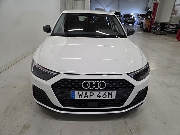 Audi A1 2 of 10