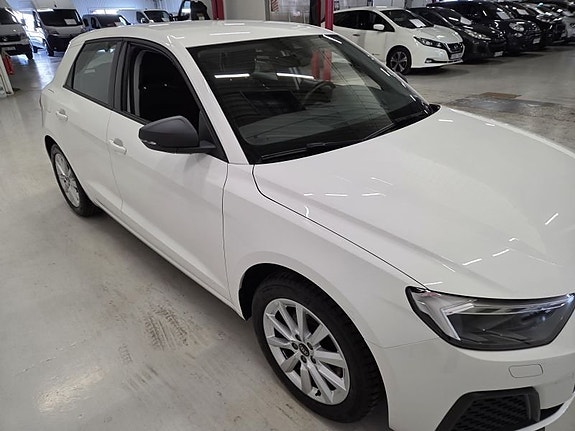 Audi A1 3 of 10