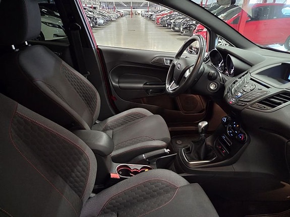 Ford Fiesta 4 of 10