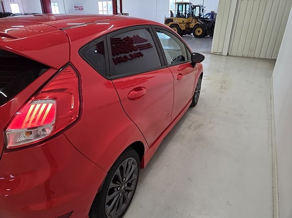 Ford Fiesta 6 of 10