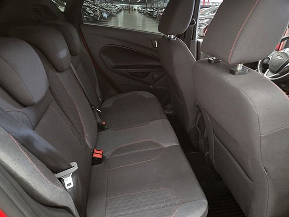 Ford Fiesta 5 of 10