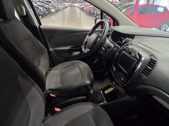 Renault Captur 4 of 10