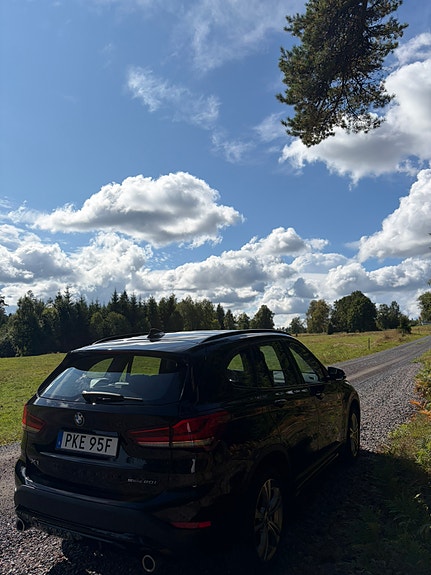 BMW X1 2 of 17