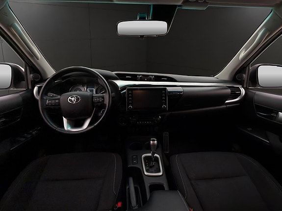 Toyota HiLux 17 of 30