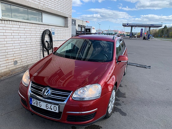 Volkswagen Golf V 2 of 14