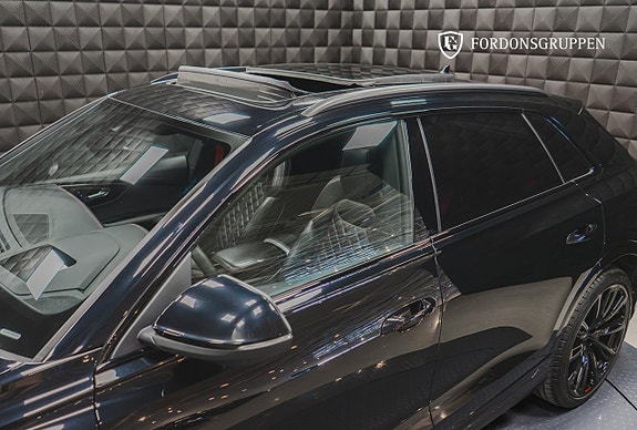 Audi SQ8 3 of 27