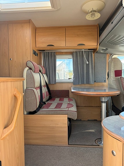 Bürstner ELEGANCE 660  (3500kg) 3 of 21