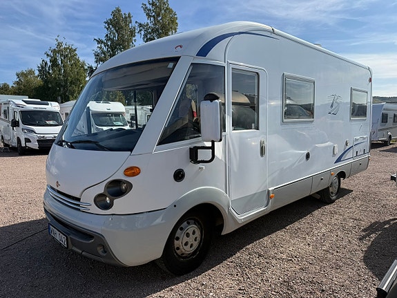Bürstner ELEGANCE 660  (3500kg) 2 of 21