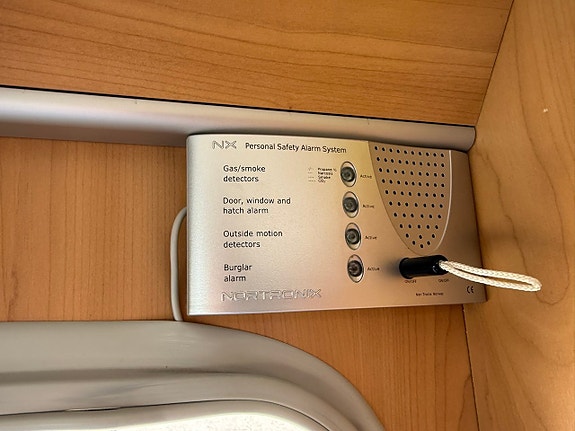 Bürstner ELEGANCE 660  (3500kg) 20 of 21