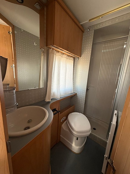Bürstner ELEGANCE 660  (3500kg) 14 of 21